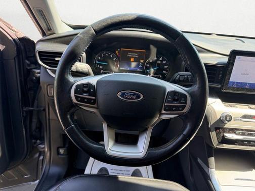 Carbonized Gray Metallic 2021 Ford Explorer XLT