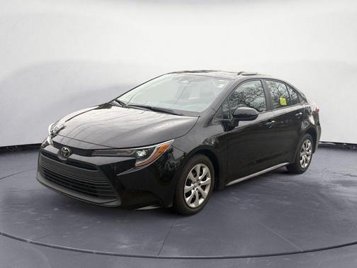 Black 2023 Toyota Corolla LE
