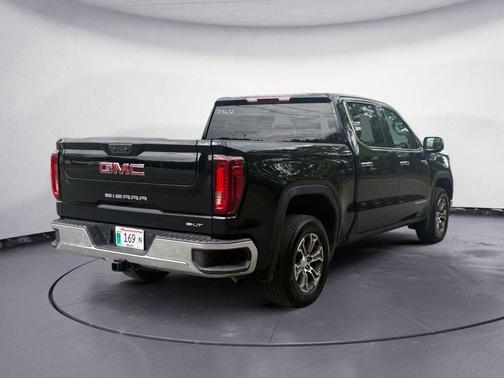 Onyx Black 2025 GMC Sierra 1500 SLT