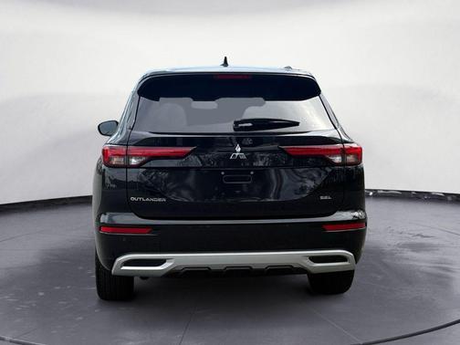 Black Diamond 2024 Mitsubishi Outlander SEL 2.5 S-AWC