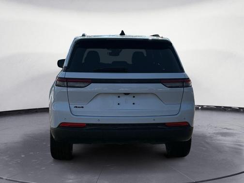 2022 Jeep Grand Cherokee Altitude