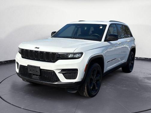 2022 Jeep Grand Cherokee Altitude