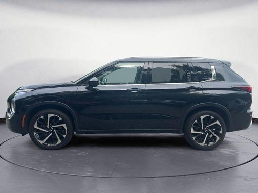 Black Diamond 2024 Mitsubishi Outlander SEL S-AWC
