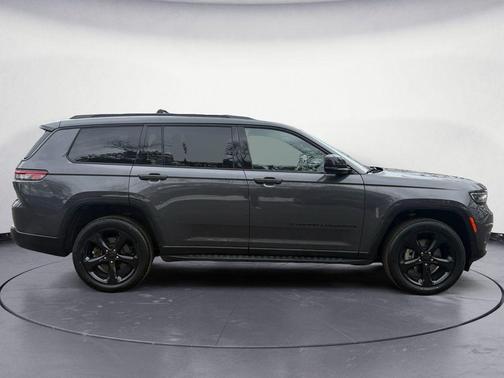 2022 Jeep Grand Cherokee L Altitude