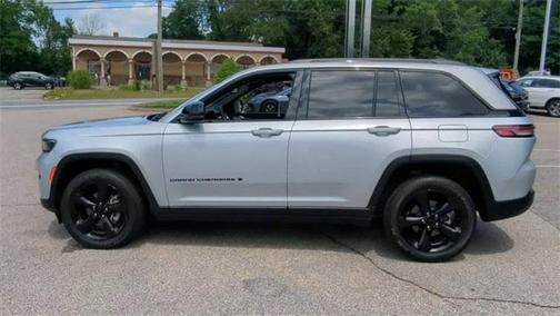 2023 Jeep Grand Cherokee Altitude