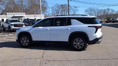 2025 Chevrolet Traverse LT