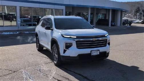 2025 Chevrolet Traverse LT