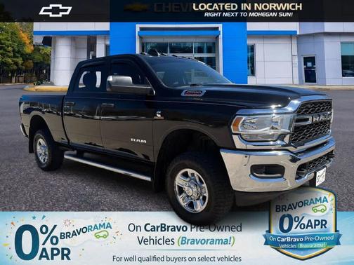 Diamond Black Crystal Pearlcoat 2019 RAM 2500 Tradesman Crew Cab 4x4 6'4' Box