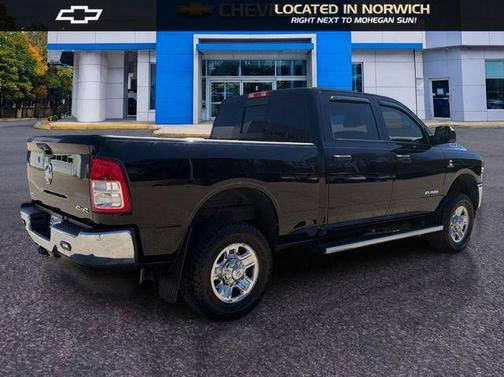 Diamond Black Crystal Pearlcoat 2019 RAM 2500 Tradesman Crew Cab 4x4 6'4' Box