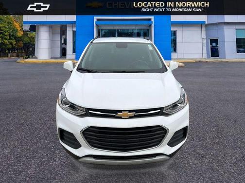 Summit White 2022 Chevrolet Trax LT