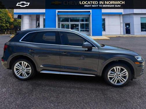 Manhattan Gray Metallic 2018 Audi Q5 2.0T Premium Plus