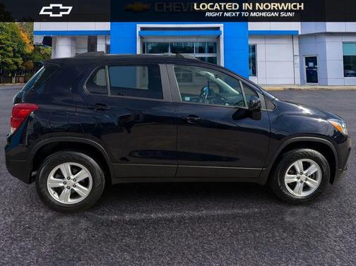 Midnight Blue Metallic 2022 Chevrolet Trax LT