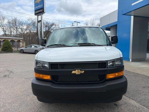 Summit White 2026 Chevrolet Express 2500 Work Van