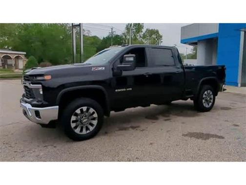 Black 2025 Chevrolet Silverado 2500 LT