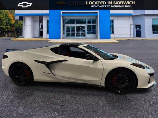 Arctic White 2026 Chevrolet Corvette Z06