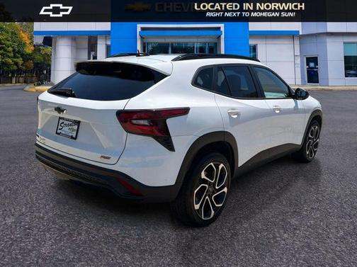 Summit White 2024 Chevrolet Trax FWD 2RS