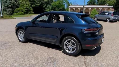 2021 Porsche Macan Base