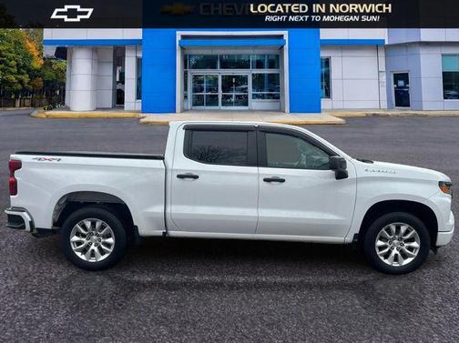 Summit White 2022 Chevrolet Silverado 1500 Custom