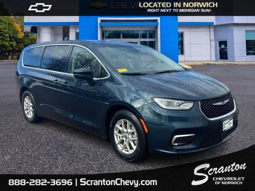 2023 Chrysler Pacifica Touring L