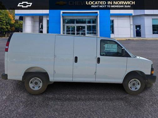 Summit White 2026 Chevrolet Express 2500 Work Van