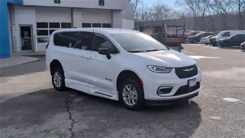 2025 Chrysler Pacifica L