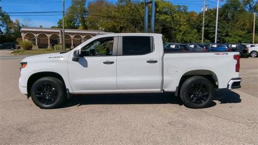2023 Chevrolet Silverado 1500 Custom