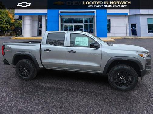 Sterling Gray Metallic 2026 Chevrolet Colorado Trail Boss