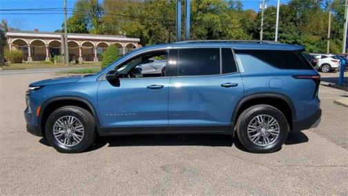 2025 Chevrolet Traverse LT