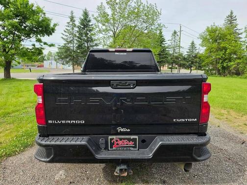 Black 2022 Chevrolet Silverado 2500 Custom