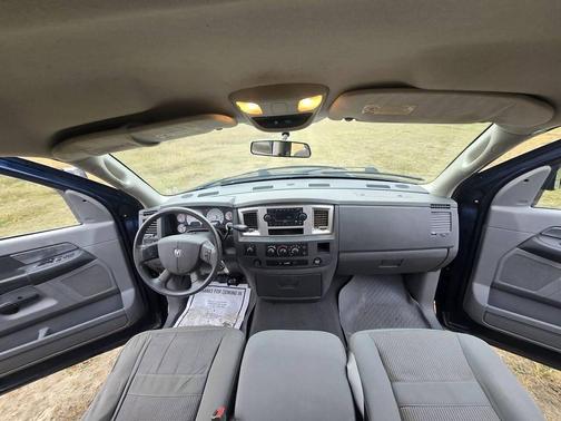 2009 Dodge Ram 2500 SLT Mega Cab