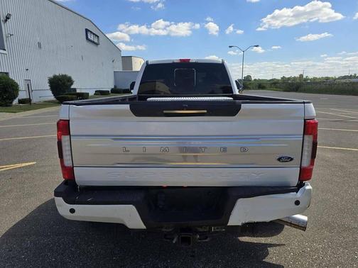 2017 Ford F-350 Platinum