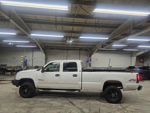2006 Chevrolet Silverado 2500 LT H/D Crew Cab