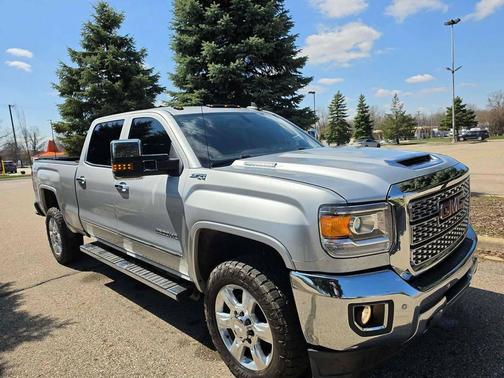 Quicksilver Metallic 2019 GMC Sierra 2500 SLT
