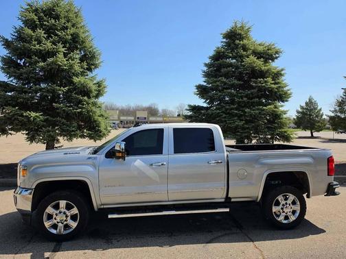 Quicksilver Metallic 2019 GMC Sierra 2500 SLT