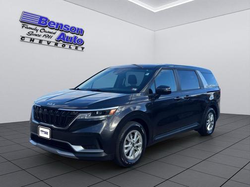 2024 Kia Carnival LX