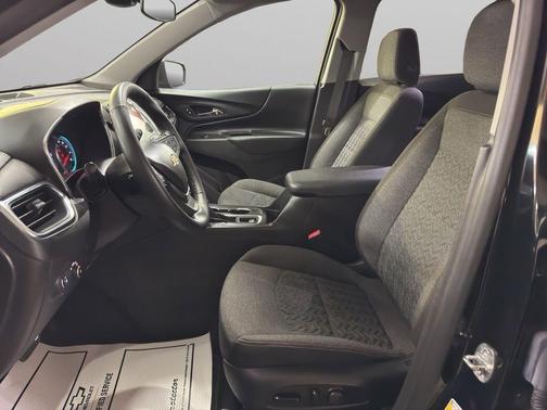 Mosaic Black Metallic 2024 Chevrolet Equinox 1LT