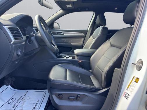 2022 Volkswagen Atlas Cross Sport 3.6L V6 SE w/Technology