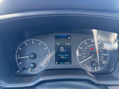 Wh 2025 Toyota Corolla LE