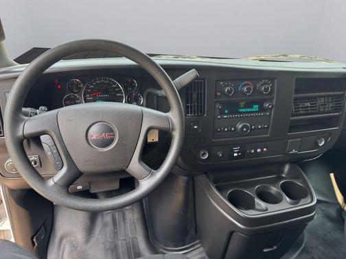 2023 GMC Savana 2500 Work Van