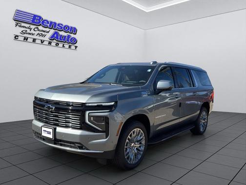 2025 Chevrolet Suburban 4WD High Country