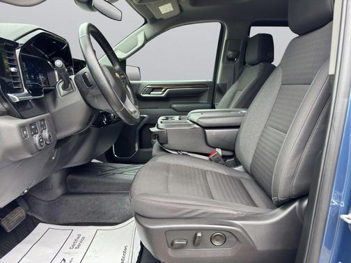 Lakeshore Blue Metallic 2024 Chevrolet Silverado 1500 LT