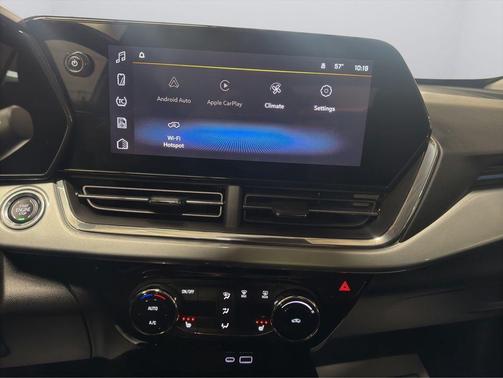 Sterling Gray Metallic 2025 Chevrolet Trax LT