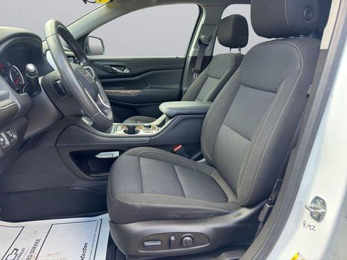 2022 GMC Acadia AWD SLE