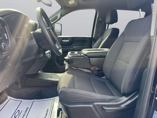 Black 2024 Chevrolet Silverado 2500 Custom