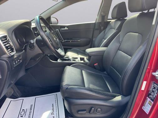 Hyper Red 2022 Kia Sportage EX
