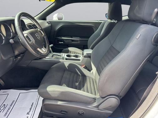 2014 Dodge Challenger SXT