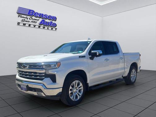 Iridescent Pearl Tricoat 2024 Chevrolet Silverado 1500 LTZ