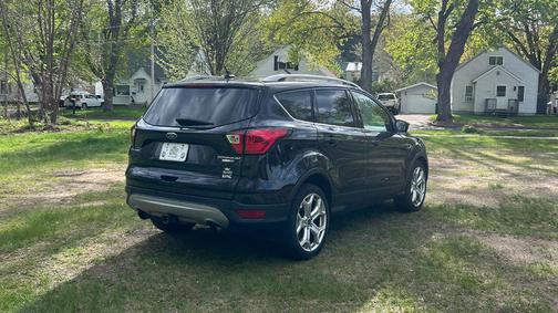 Agate Black Metallic 2019 Ford Escape Titanium