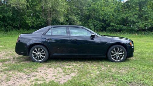 Gloss Black 2014 Chrysler 300 S