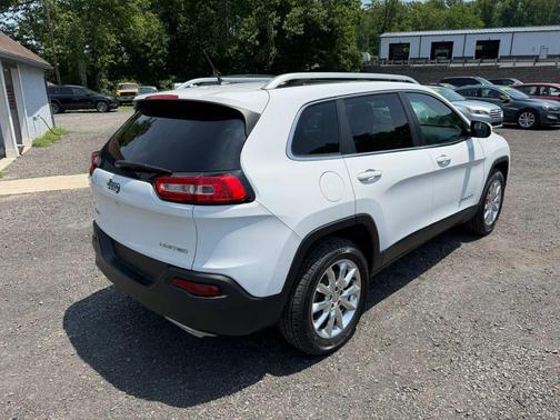 Bright White Clearcoat 2015 Jeep Cherokee Sport